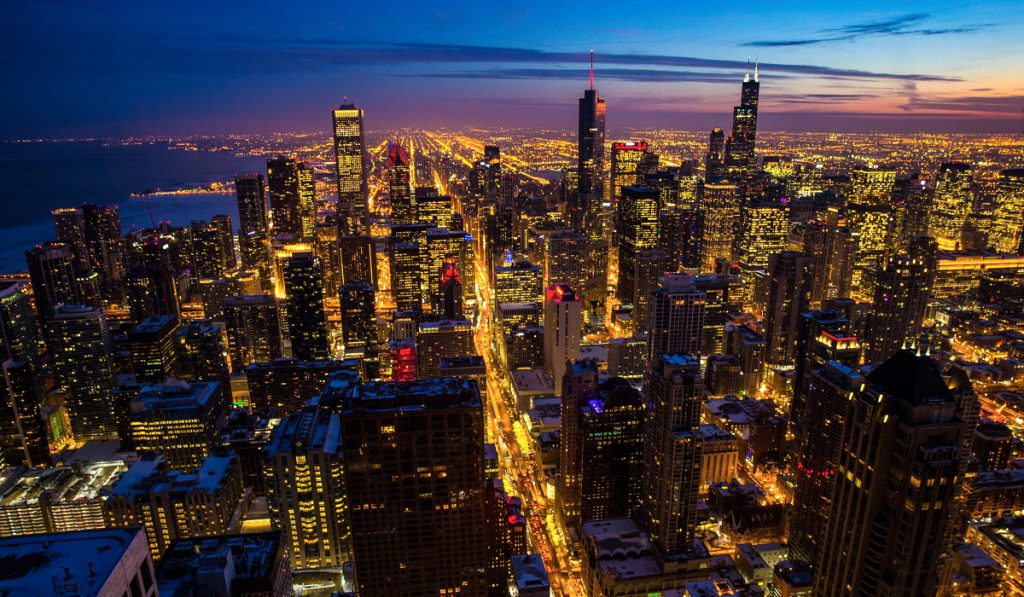 Bird‘s eye view of downtown Chicago city skyline at night
